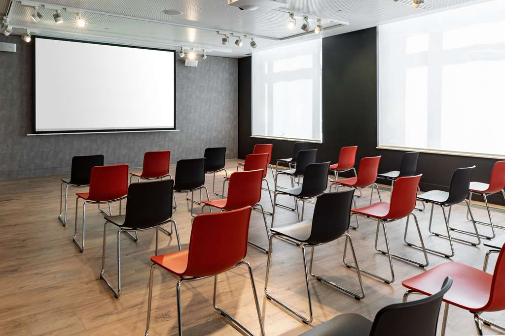 Фото Radisson Red Brussels