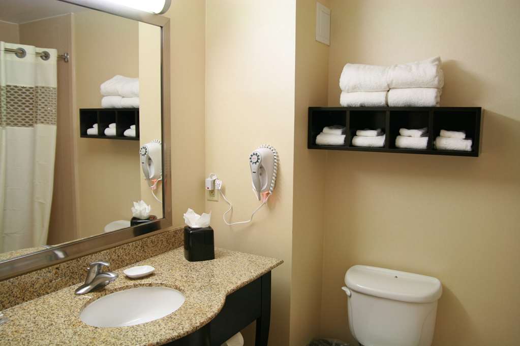 Фото Hampton Inn Topeka
