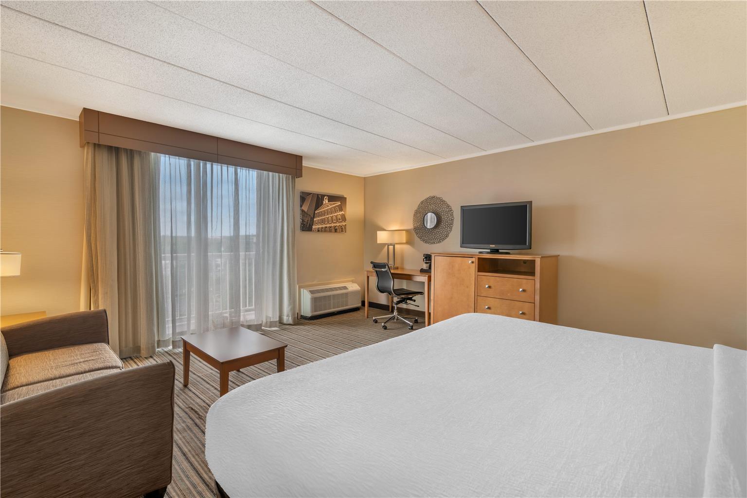 Фото Best Western Plus Waltham Boston