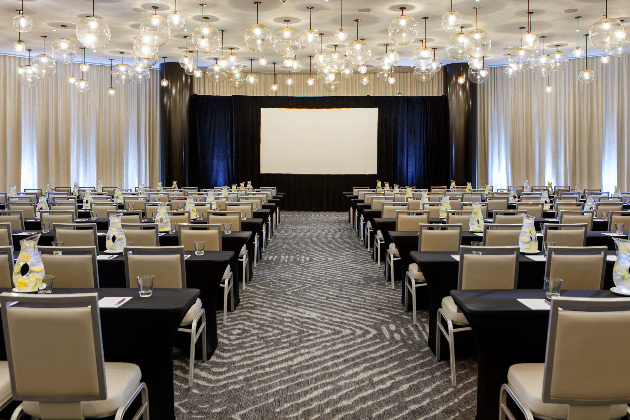 Фото Kimpton Epic Miami
