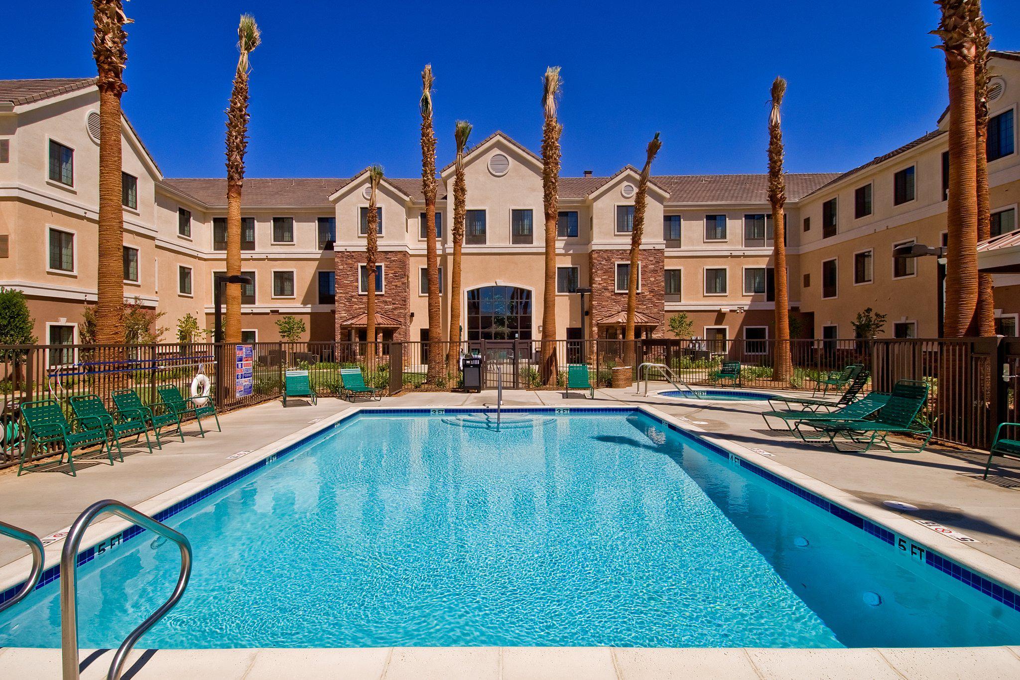 Фото Staybridge Suites Palmdale, an Ihg Hotel