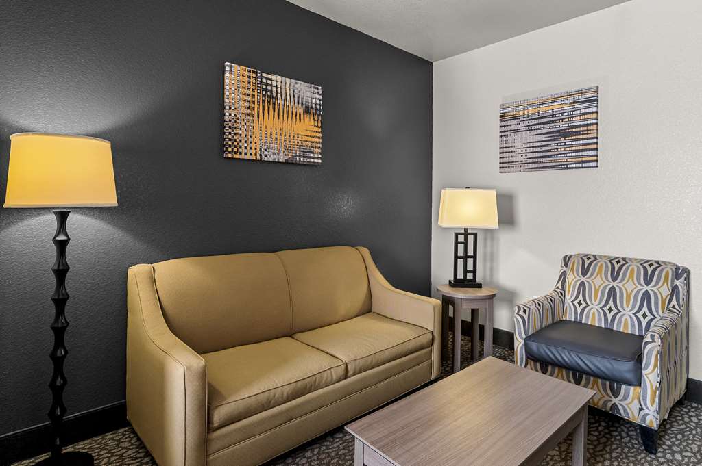 Фото Best Western Sherwood Inn & Suites