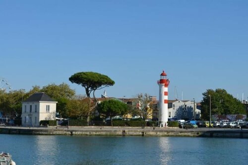 Гостиница Hotel de l'Ocean в Ла-Рошеле