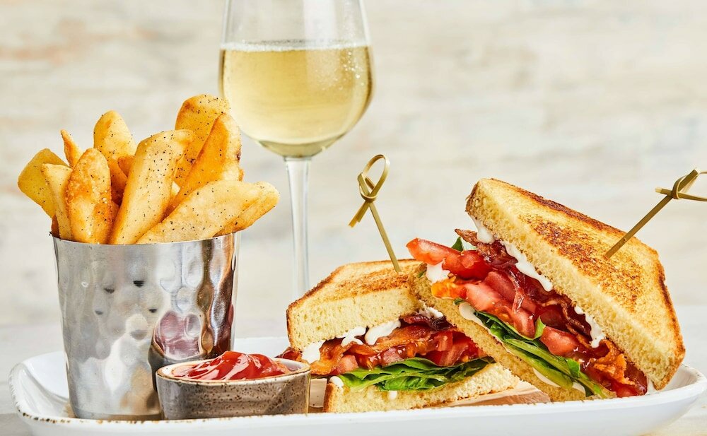 Фото Courtyard Fairfax Fair Oaks