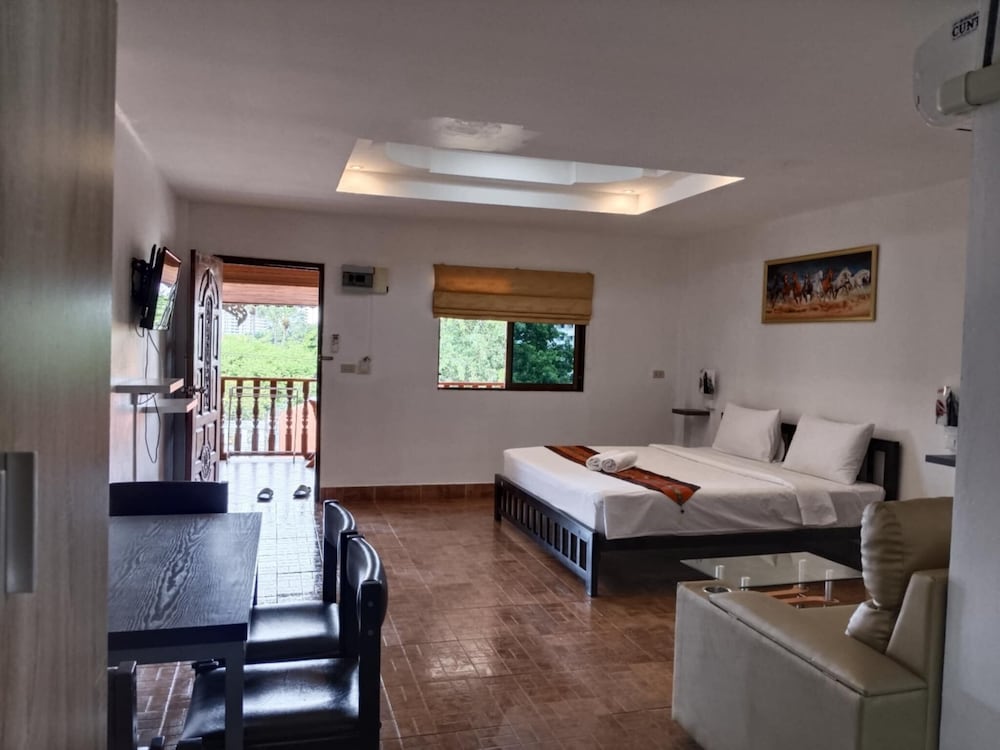 Фото Phratamnak Inn