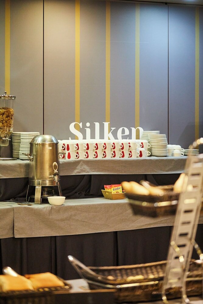 Фото Hotel Silken Monumental Naranco