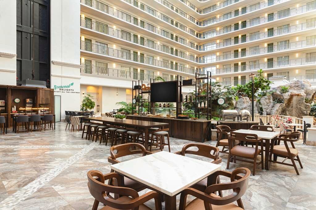 Фото Embassy Suites by Hilton Fort Lauderdale 17th Street 
