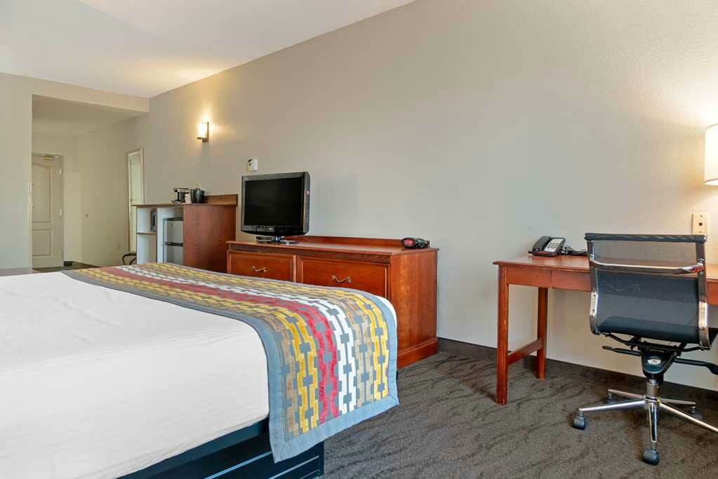 Фото Best Western Executive Inn & Suites
