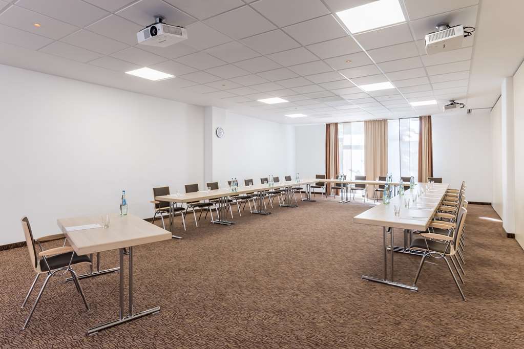 Фото Park Inn by Radisson Göttingen