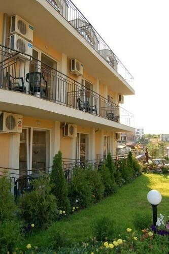 Гостиница Hotel Dayana Beach в Синеморце