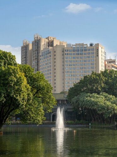 Гостиница Yuexiu Hotel Guangzhou, Curio Collection by Hilton в Китае