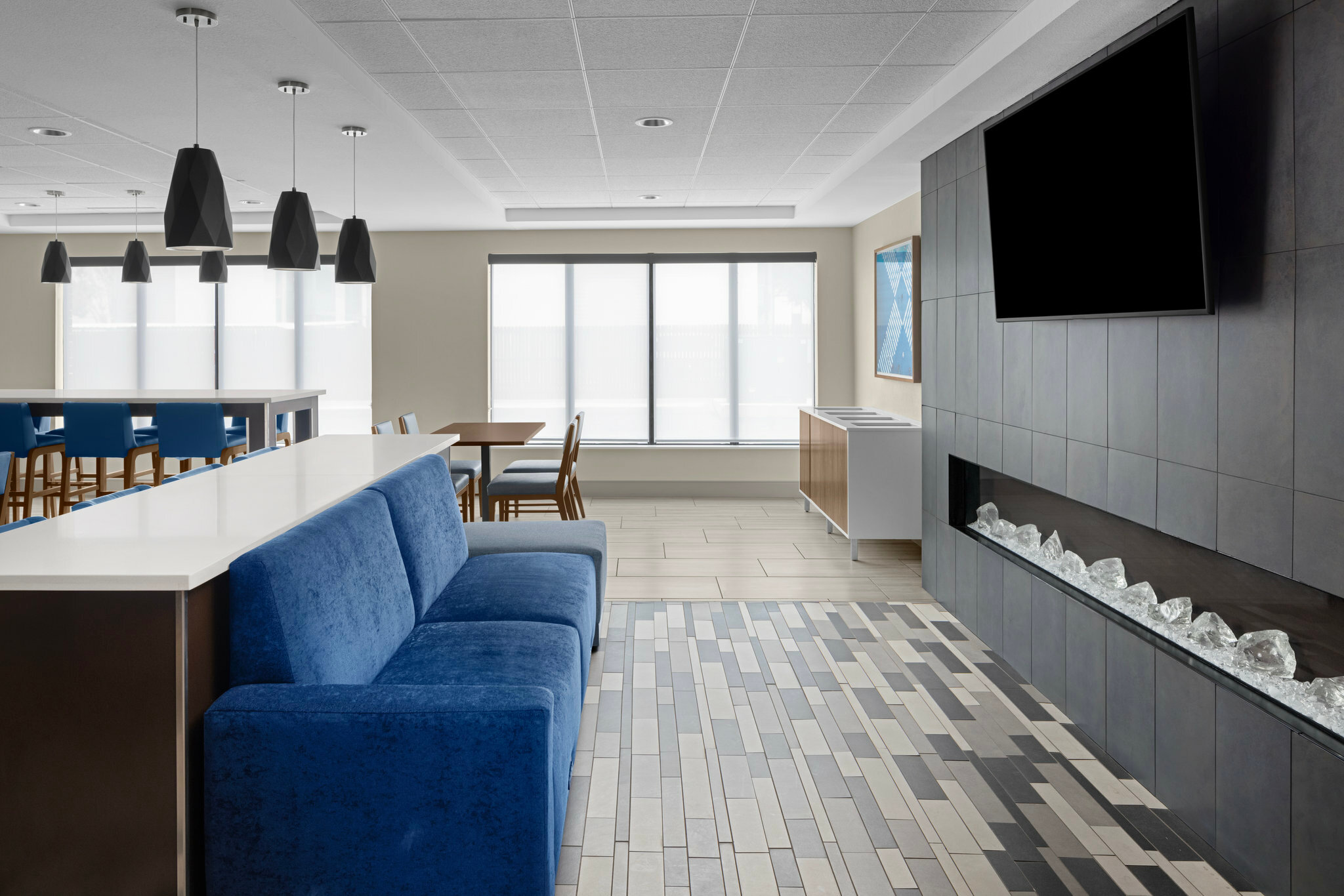 Фото Holiday Inn Express & Suites Midland Loop 250, an Ihg Hotel