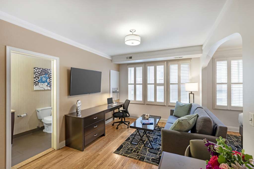 Фото Best Western Plus Hawthorne Terrace Hotel