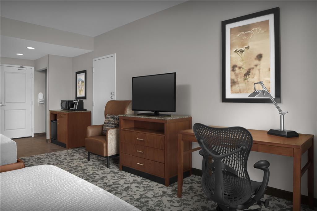 Фото Hilton Garden Inn Oklahoma City Bricktown