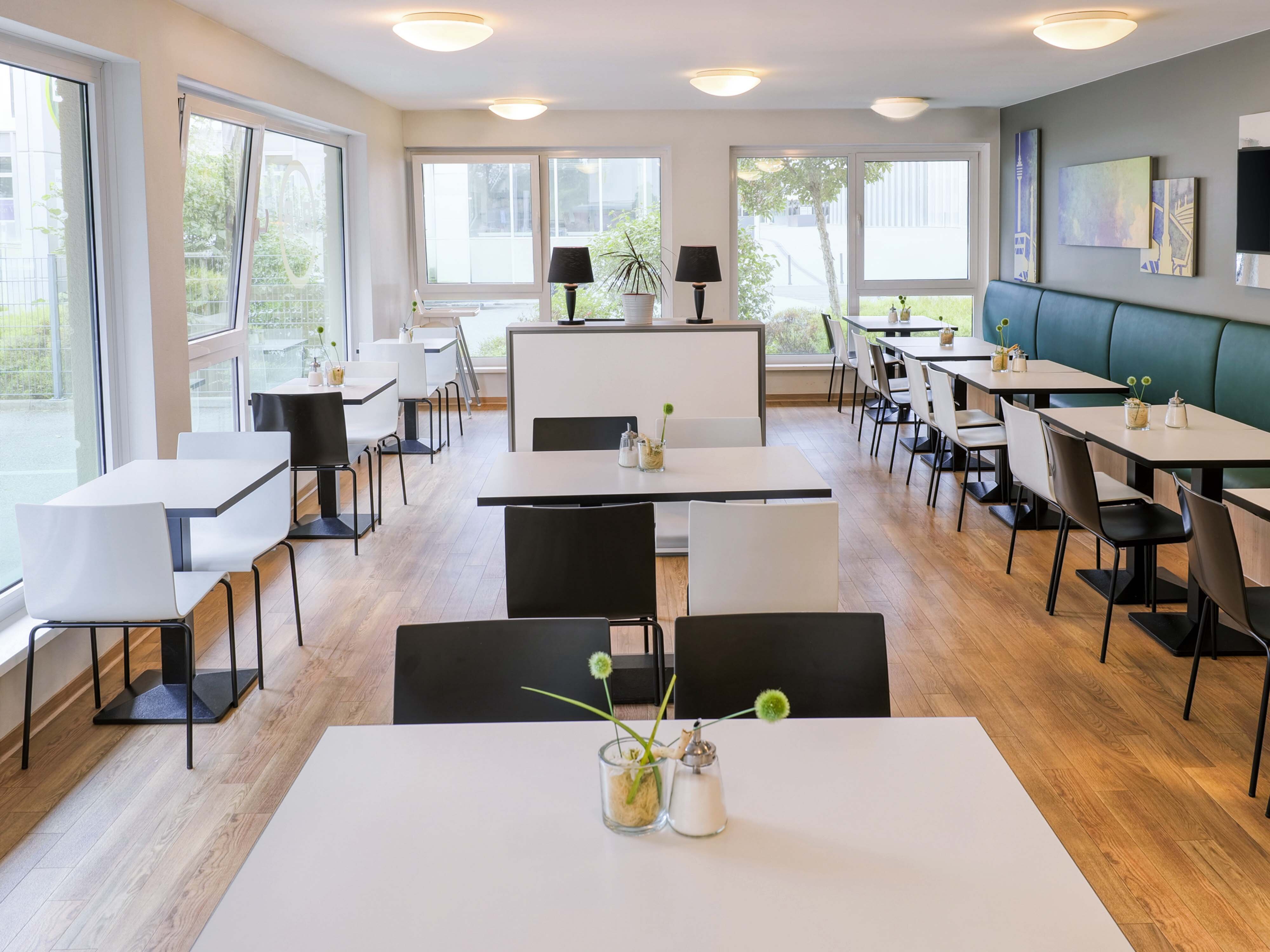 Фото B&b Hotel Stuttgart-Vaihingen