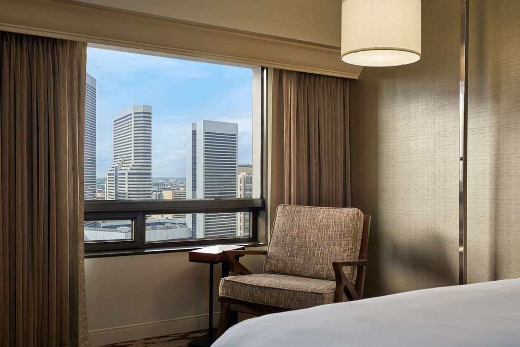 Фото Hilton Denver City Center