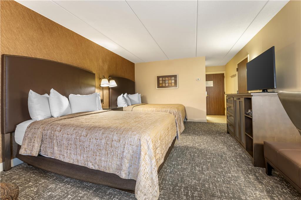 Фото Best Western Plus The Normandy Inn & Suites