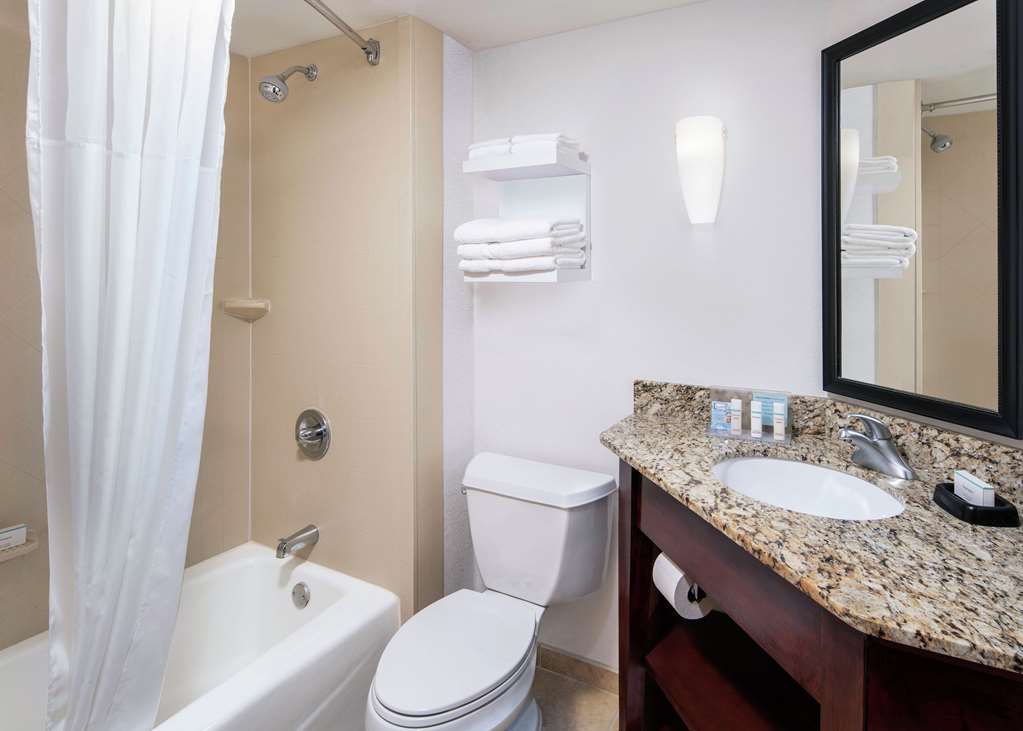 Фото Hampton Inn Austin North @ i - 35 & Hwy 183