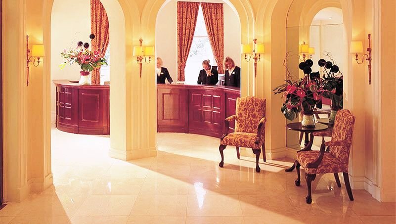 Фото The Angel Hotel