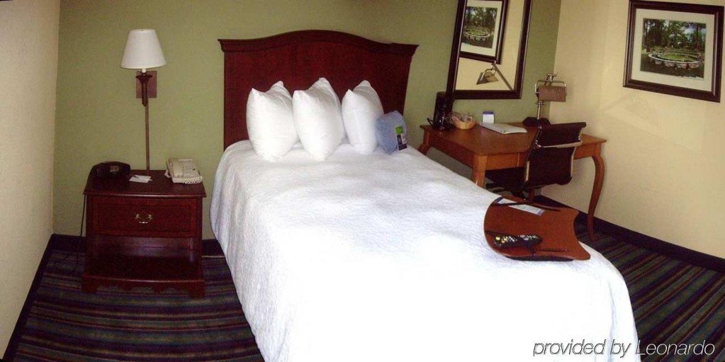 Фото Hampton Inn Raleigh Cary