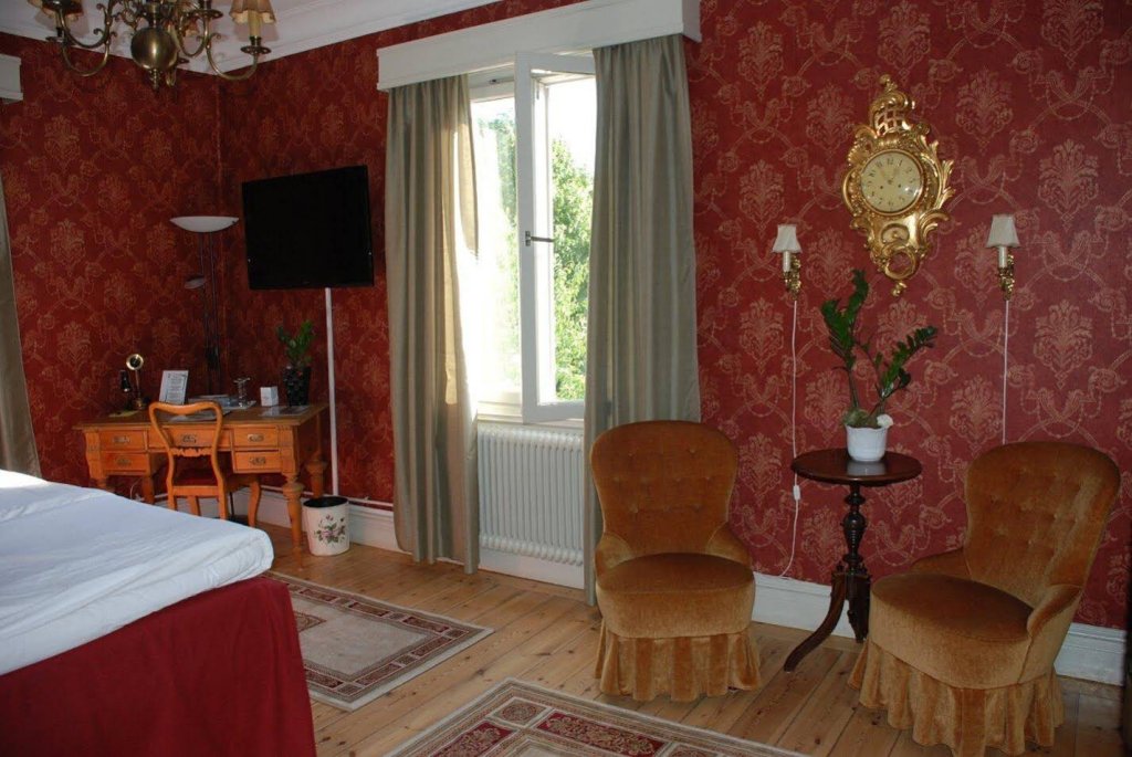 Фото Park Hotel Linköpings Fawlty Towers