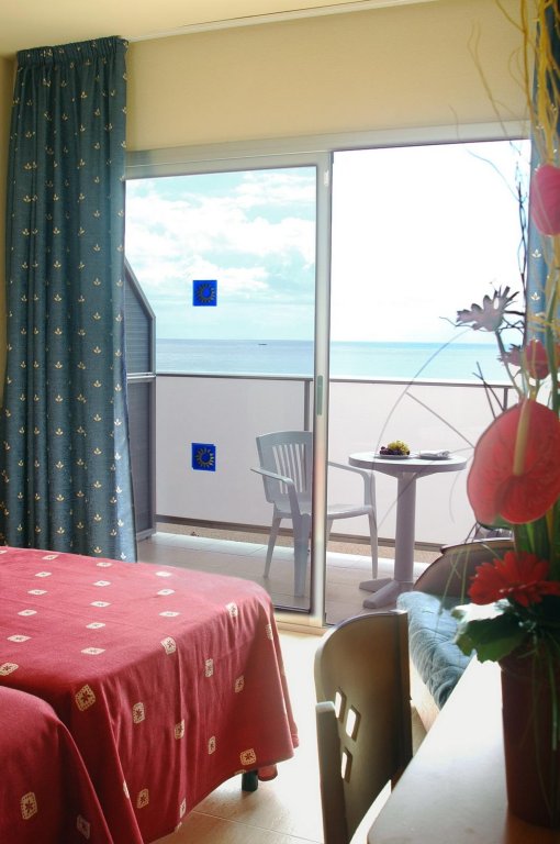 Фото H·top Pineda Palace