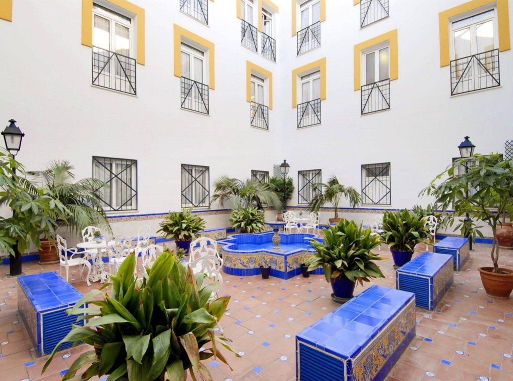 Фото Hotel Eurostars Regina