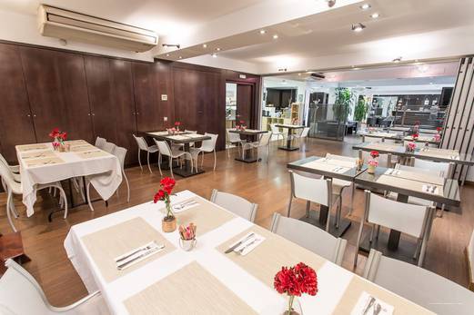 Фото Отель Petit Palace Arturo Soria