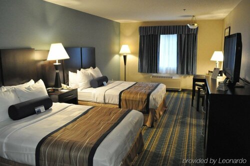 Внешний вид отеля Best Western Plus Berkshire Hills Inn & Suites в Питсфилде, фото 2