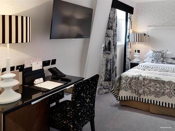 Фото The Mandeville Hotel