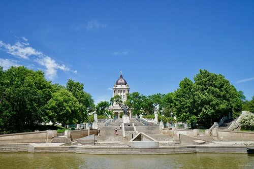 Внешний вид отеля Humphry Inn & Suites в Виннипеге, фото 4