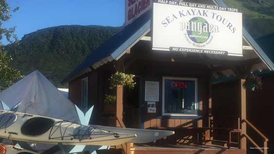 Фото Totem Hotel and Suites