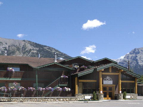 Фото Rundle Mountain Lodge