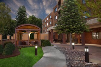 Фото Courtyard by Marriott Fayetteville