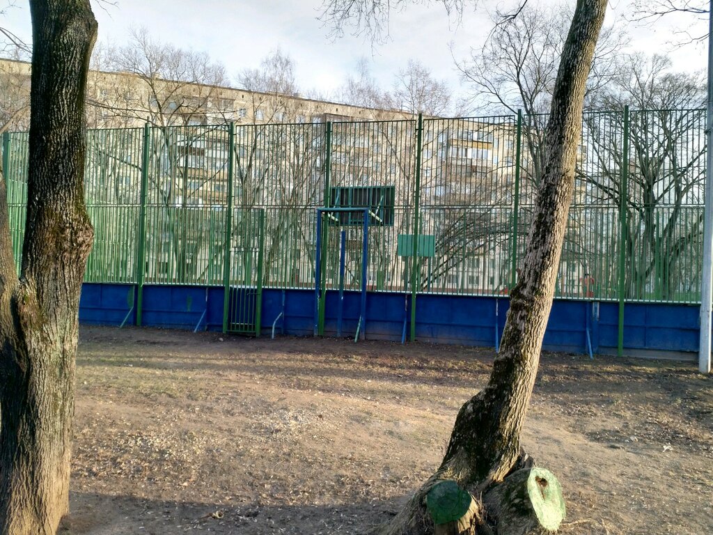 Спортивная площадка