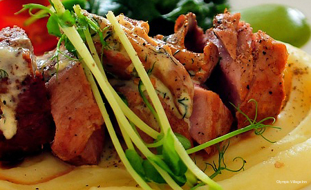 Фото GetAways at Olympic Village Inn