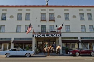 The Holland Hotel