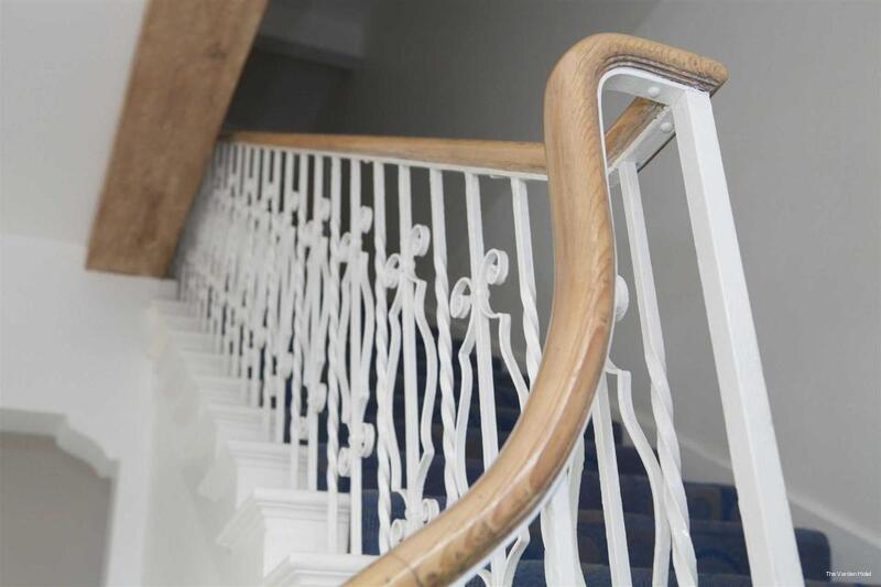 Фото The Varden Hotel