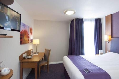 Фото Embassy Newcastle, Sure Hotel Collection by Best Western