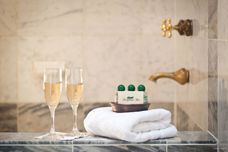 Фото Dorymans Oceanfront Inn