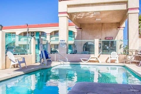 Фото Travelodge by Wyndham Kingman