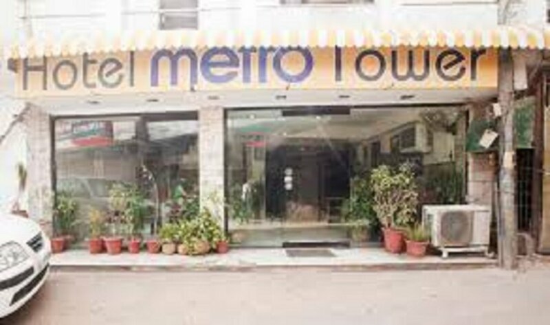 Гостиница Hotel Metro Tower в Дели