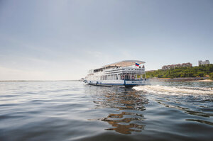 Walks on the Volga (Volgograd, Tsentr) ، رحلات قوارب