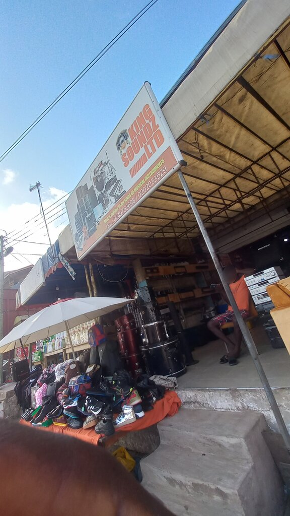 Music store King Soundz Limited, Accra, photo