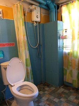 Фото The Living Place 2 - Hostel