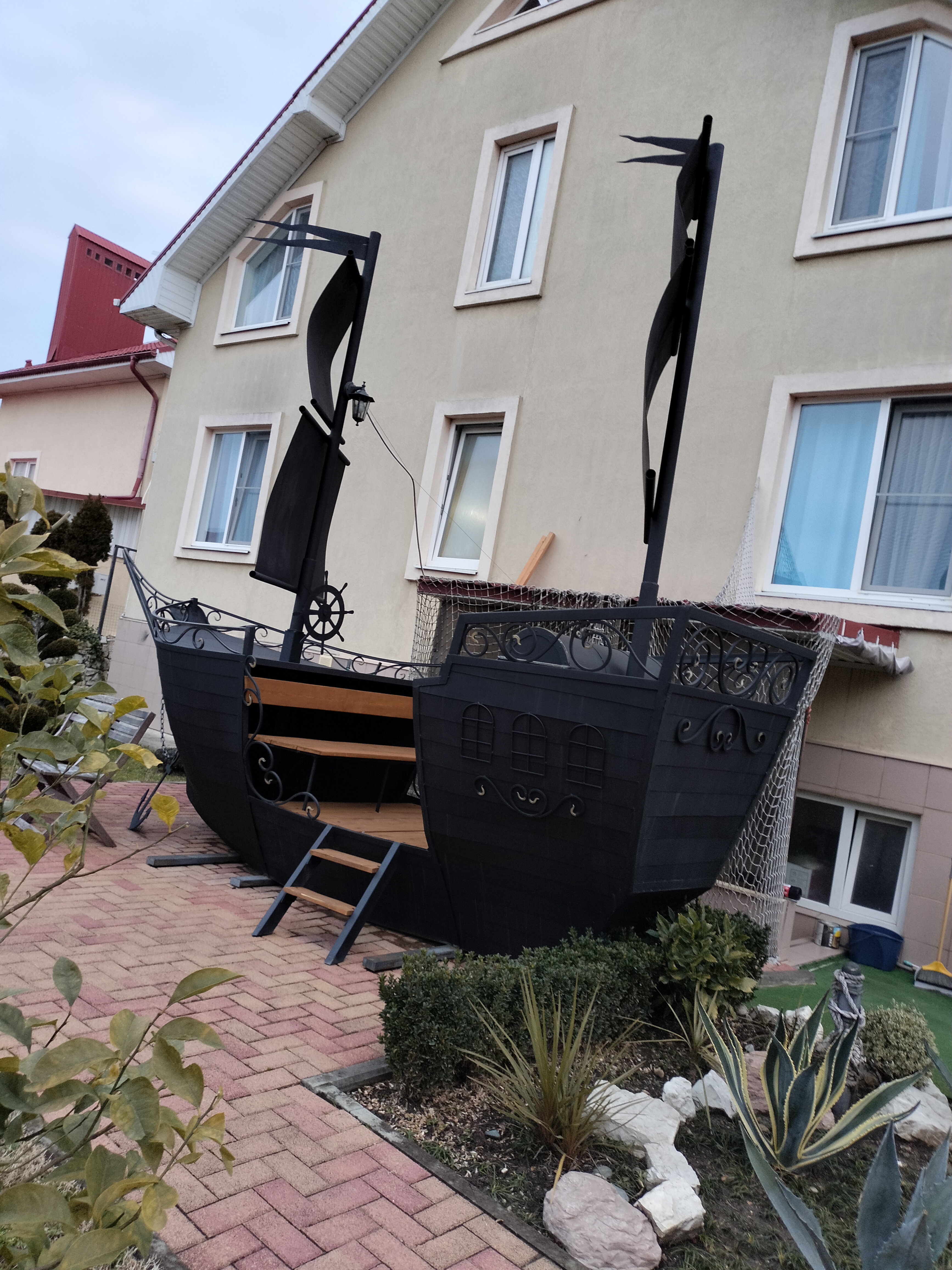 Фото отеля 2