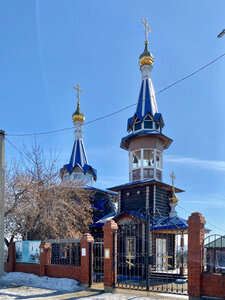 Церковь Троицы Живоначальной (selo Maksimovshchina, Shkolnaya ulitsa, 15Б) ، كنيسة أرثوذكسية