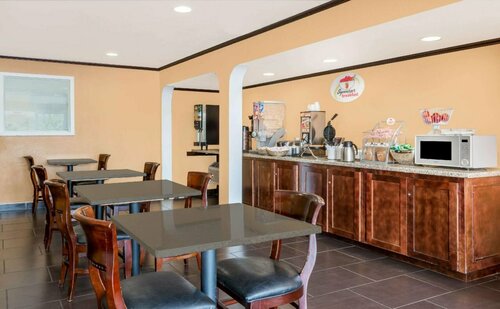 Гостиница Super 8 by Wyndham Midwest City Ok в Штате Оклахома