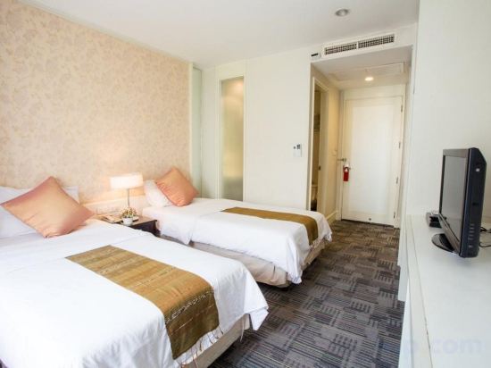 Фото Aphrodite Inn Bangkok