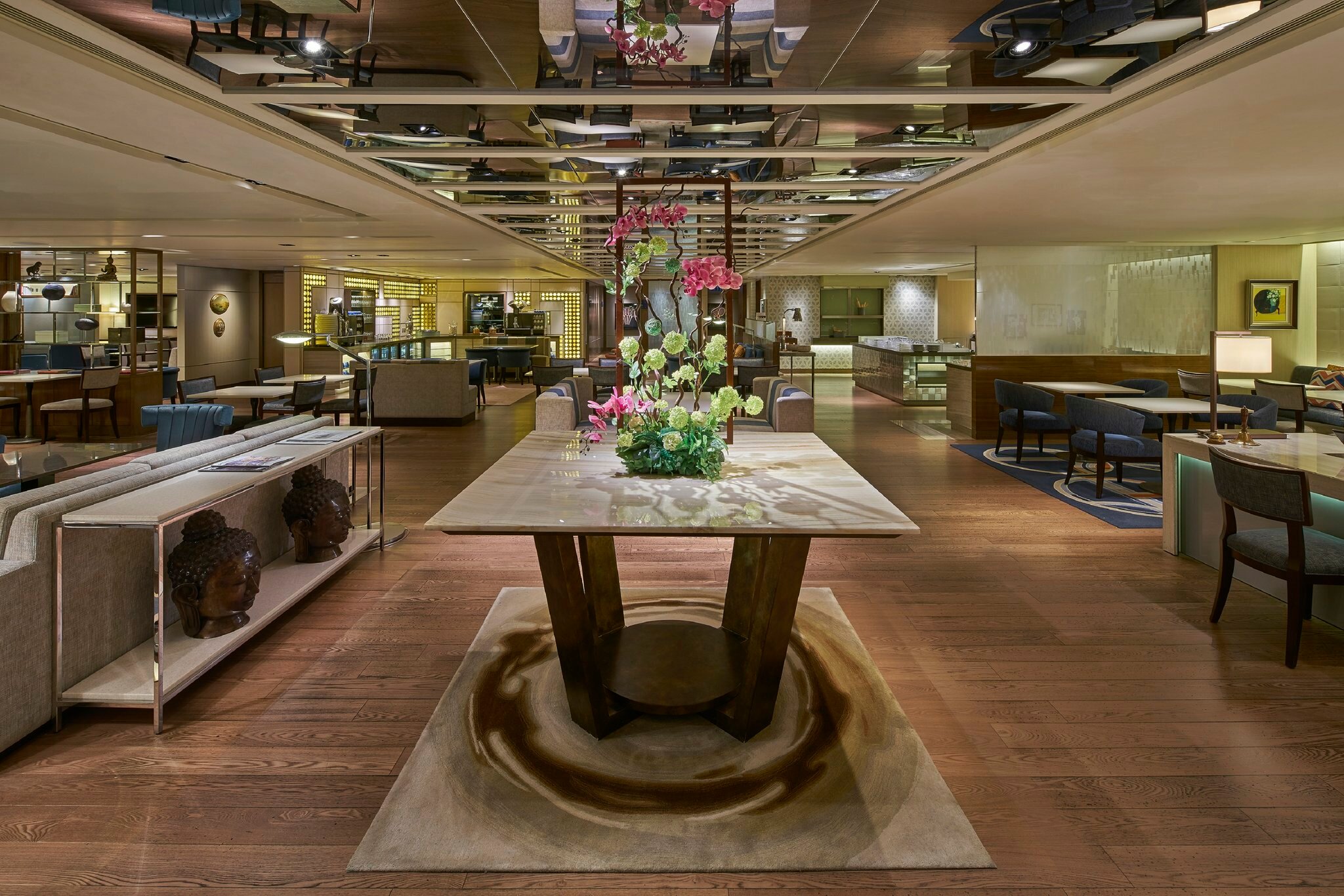 Фото Holiday Inn Golden Mile Hong Kong